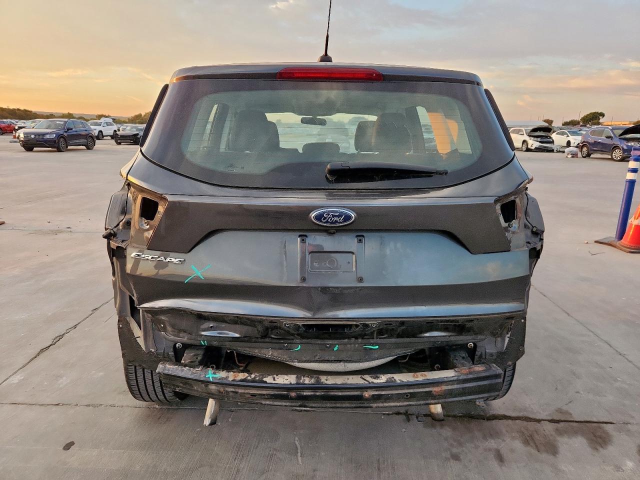 2019 Ford Escape S VIN: 1FMCU0F73KUB76506 Lot: 85529625