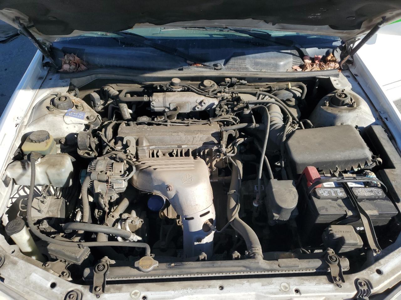 2000 Toyota Camry Ce VIN: JT2BG22K8Y0418325 Lot: 82253695