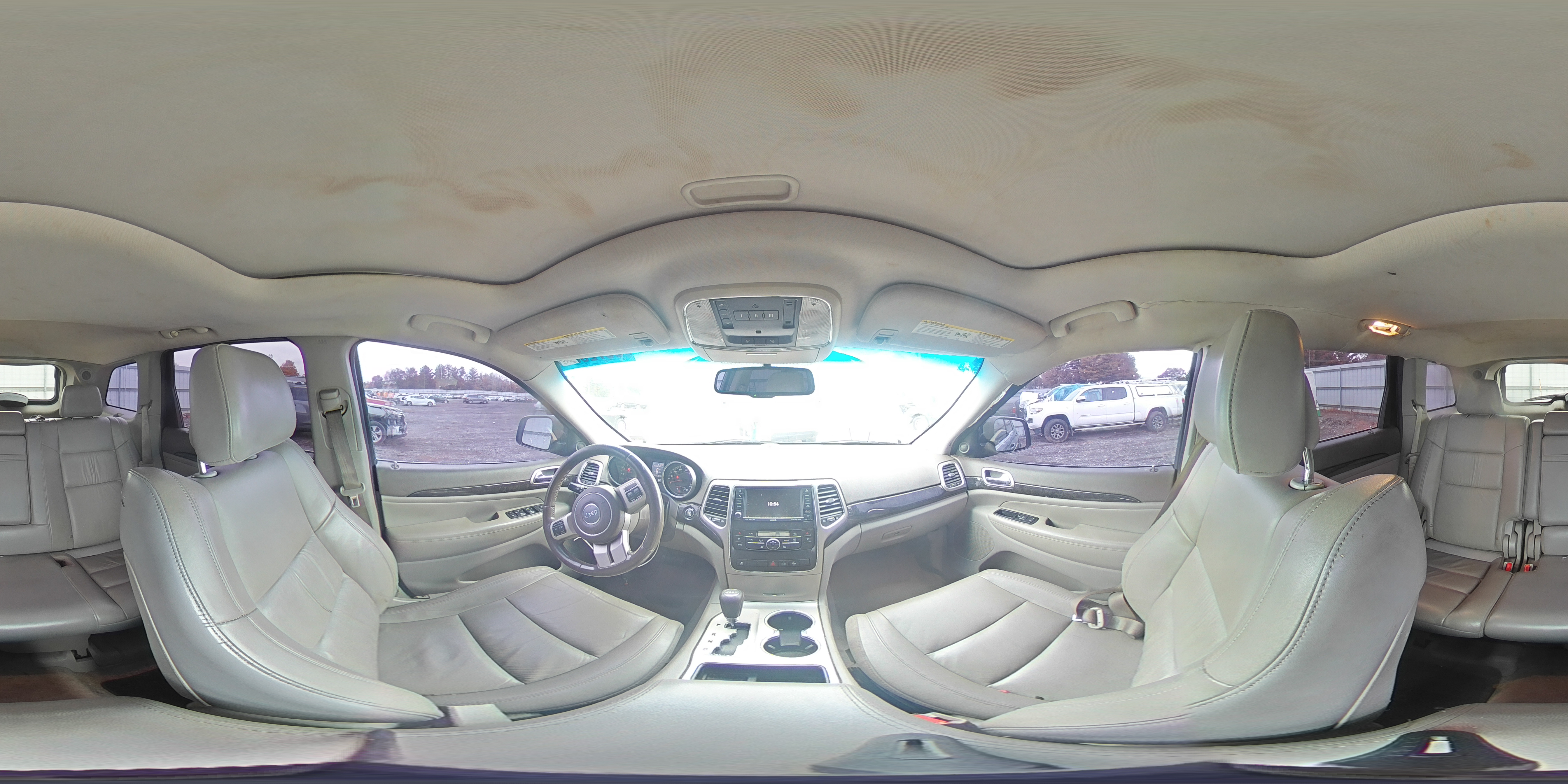 2011 Jeep Grand Cherokee Laredo VIN: 1J4RR4GG4BC673621 Lot: 85725665