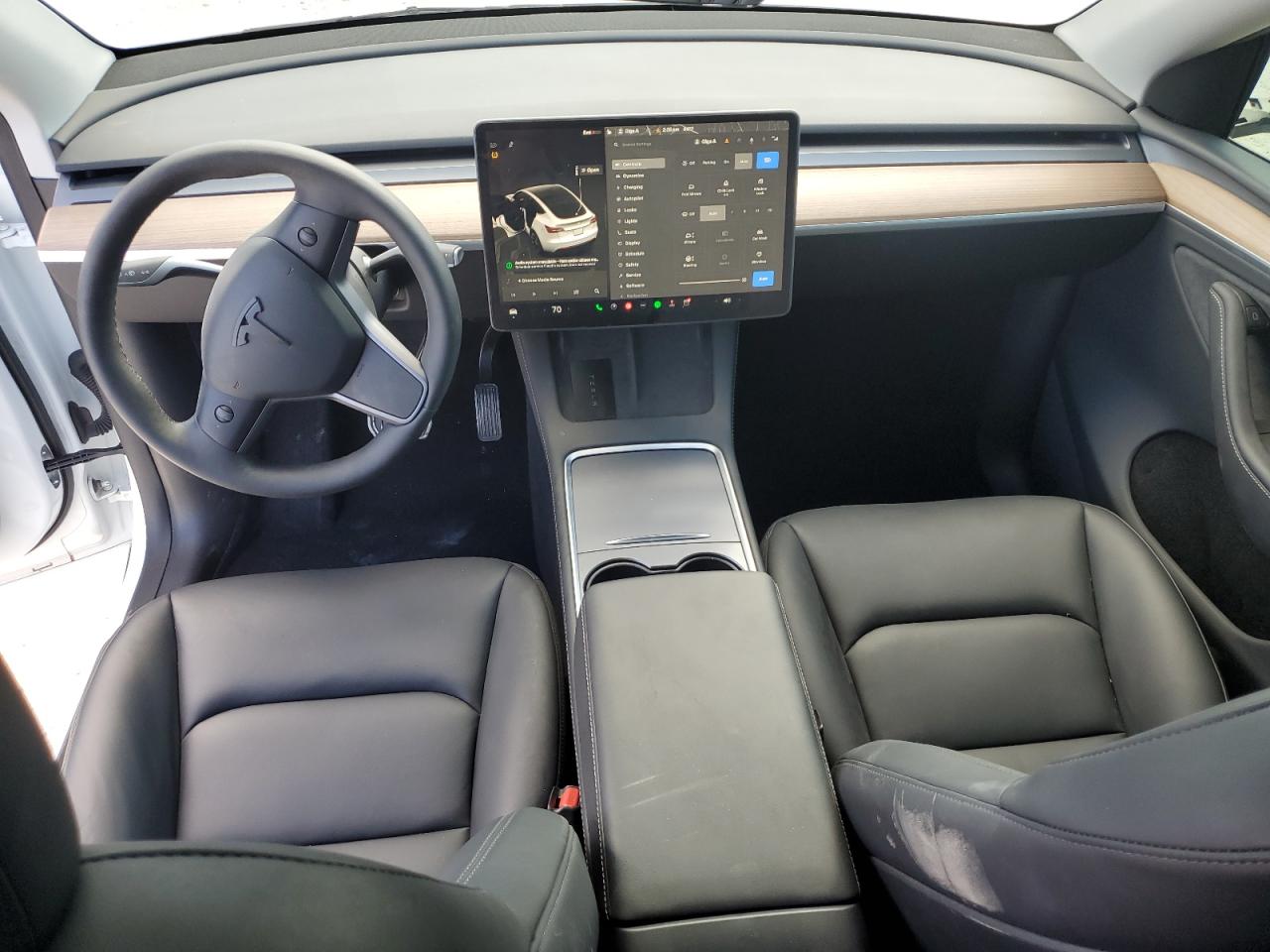 2025 Tesla Model Y VIN: 7SAYGDEE8SA342620 Lot: 82591535