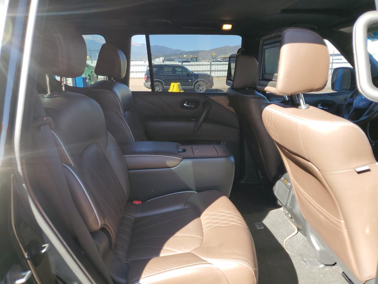 2017 Infiniti Qx80 Base VIN: JN8AZ2NE7H9159166 Lot: 84652695