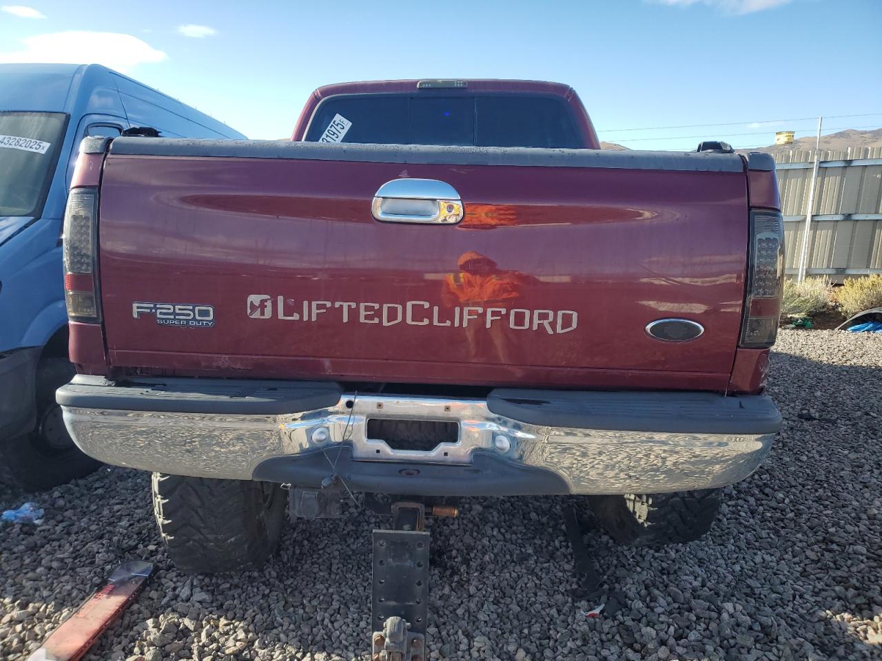 2000 Ford F250 Super Duty VIN: 1FTNW21F7YEA94525 Lot: 82131975