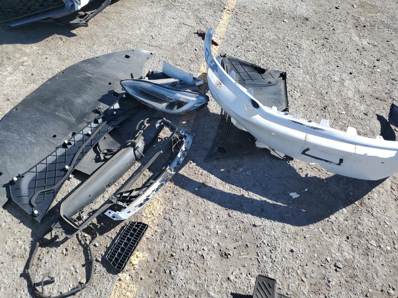 2016 Tesla Model S VIN: 5YJSA1E10GF148383 Lot: 85385005