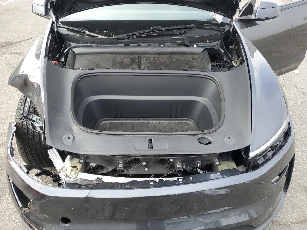 2026 Tesla Model Y VIN: 7SAYGDED5TF404728 Lot: 87310995