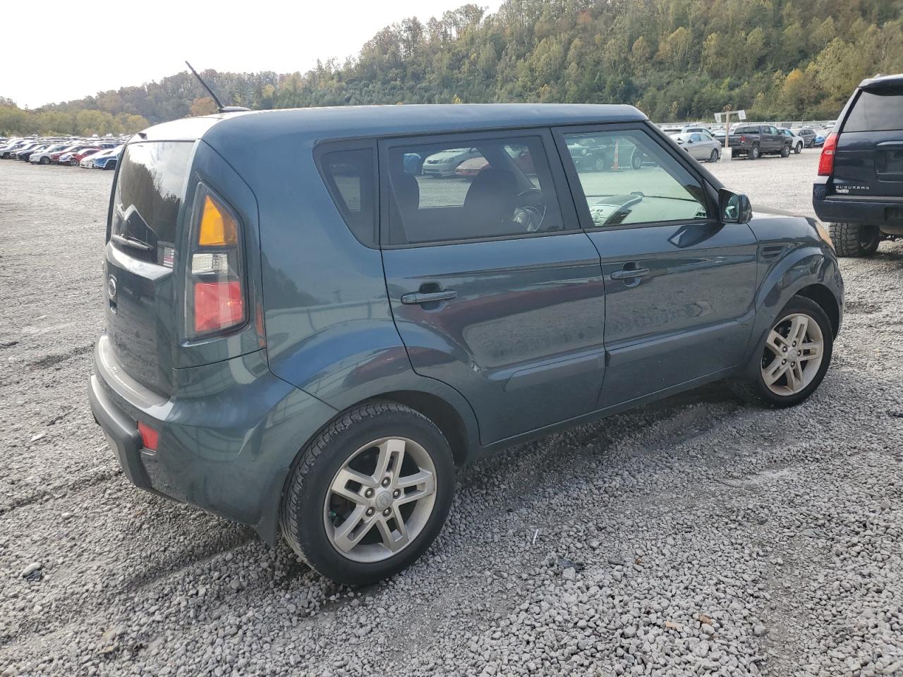 KNDJT2A21B7249442 2011 Kia Soul + 2011 Kia Soul + VIN: KNDJT2A21B7249442 Lot: 90275405