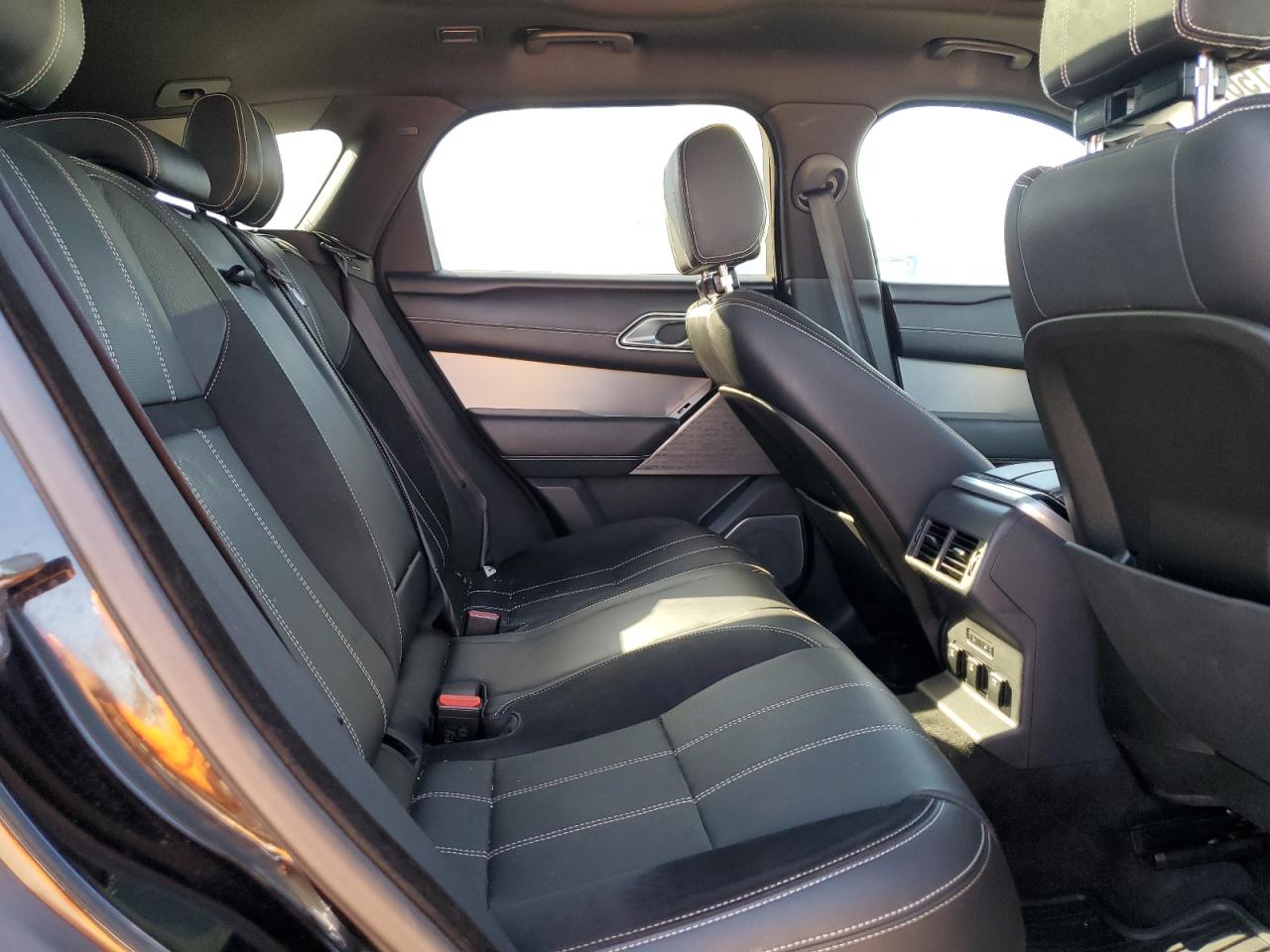 2018 Land Rover Range Rover Velar R-Dynamic Se VIN: SALYL2RN7JA737110 Lot: 85156715