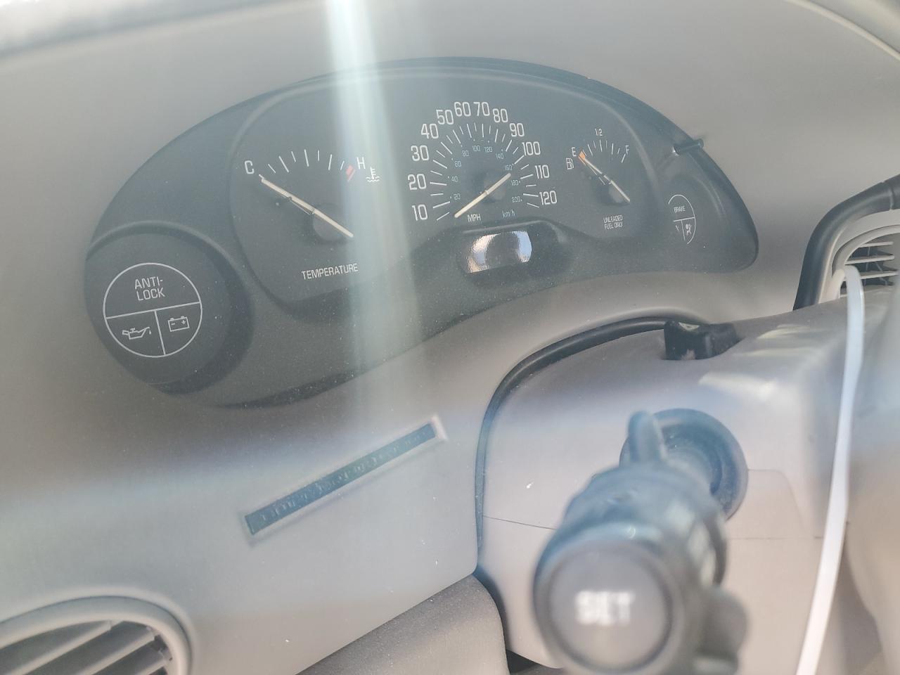 1998 Buick Century Custom VIN: 2G4WS52MXW1577080 Lot: 90104365