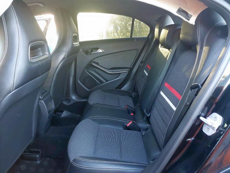2014 MERCEDES-BENZ A180 BLUEEFFICIENCY SE CD 