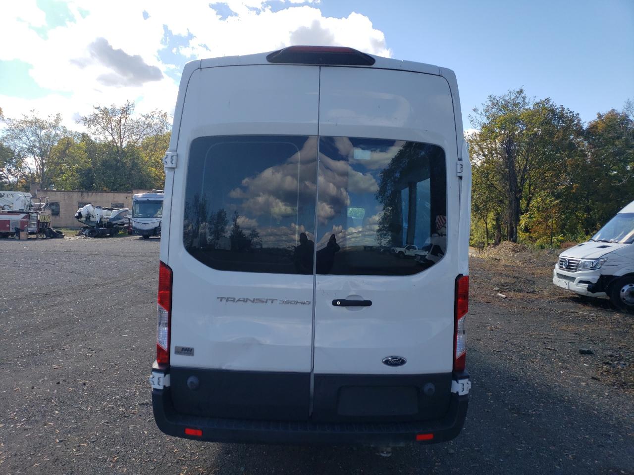 2019 Ford Transit T-350 Hd VIN: 1FBVU4XM2KKB12367 Lot: 89821535