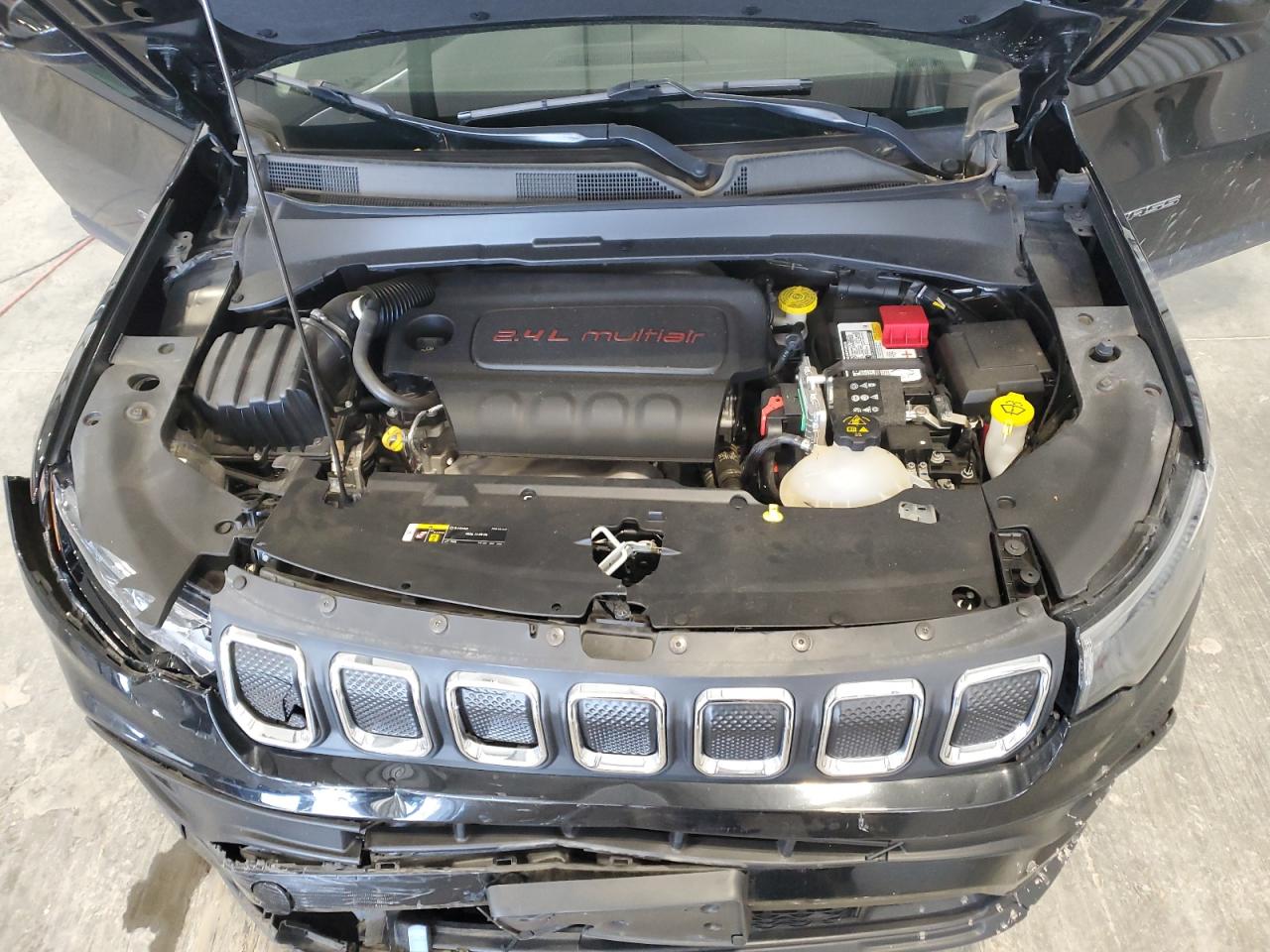 2022 Jeep Compass Latitude VIN: 3C4NJDBBXNT176752 Lot: 85547615