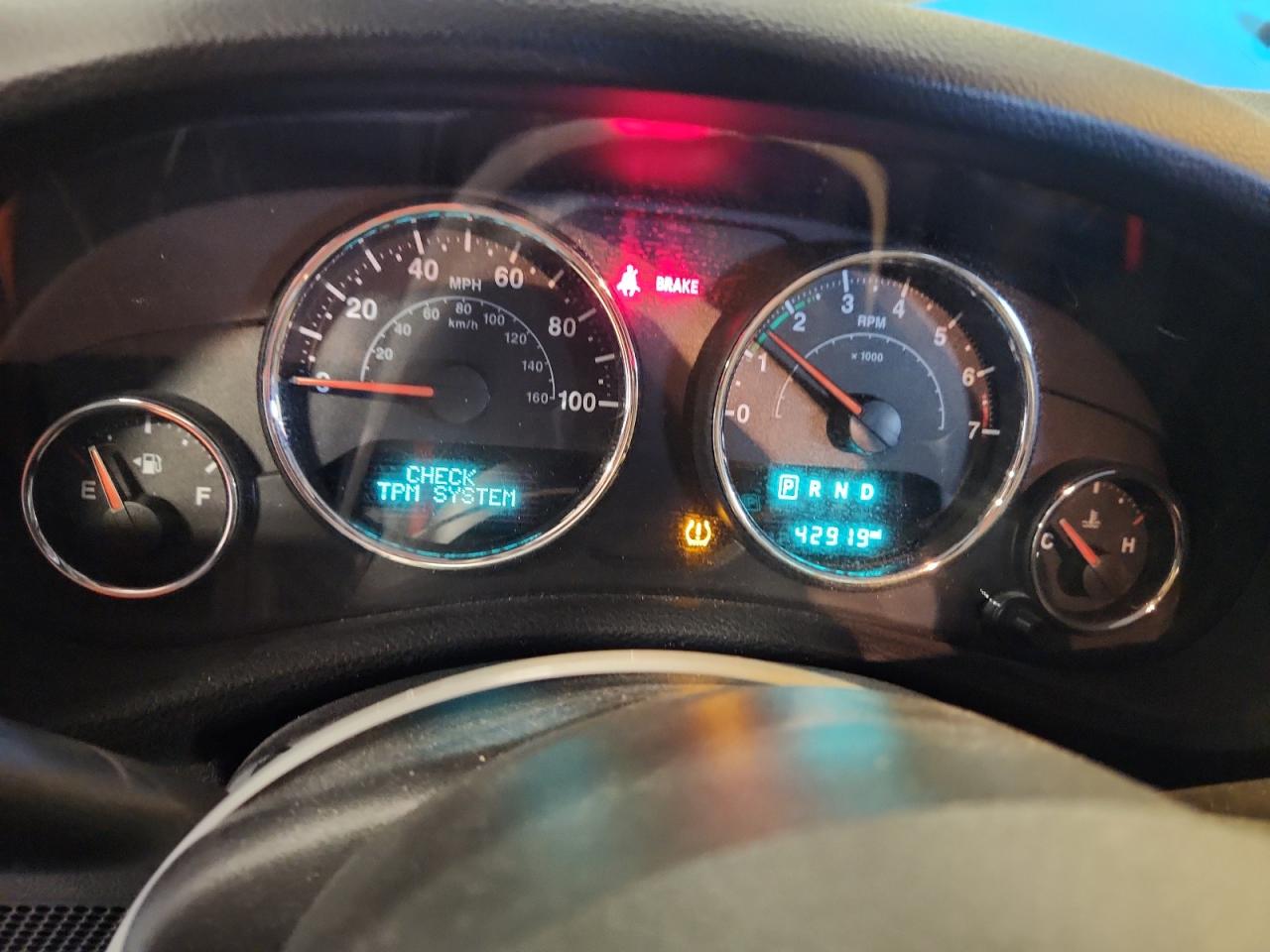 2017 Jeep Wrangler Sport VIN: 1C4AJWAG2HL747223 Lot: 85710265