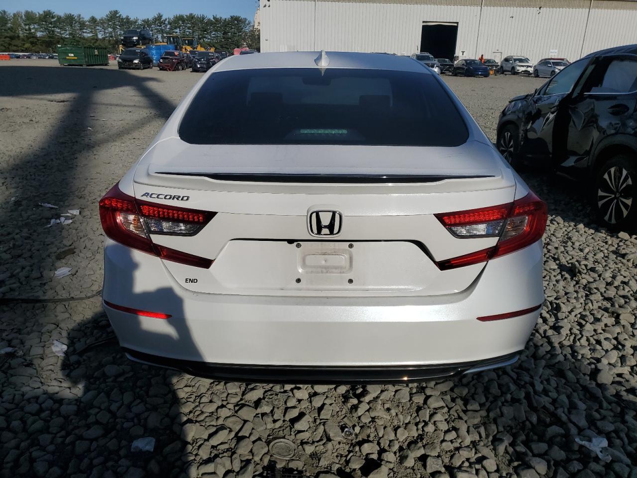 2018 Honda Accord Exl VIN: 1HGCV1F51JA084592 Lot: 85158865