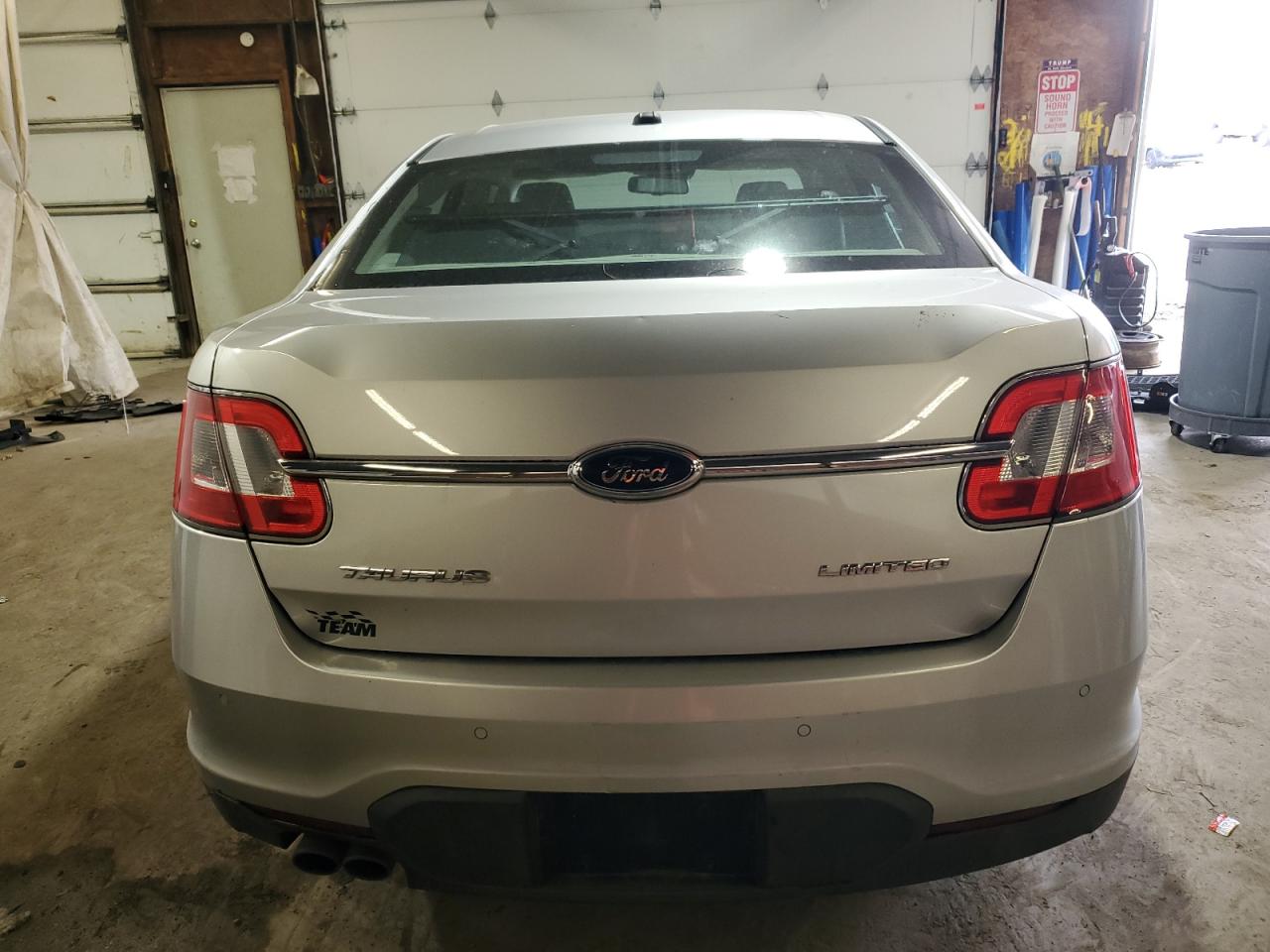 2010 Ford Taurus Limited VIN: 1FAHP2FW1AG130082 Lot: 89702275