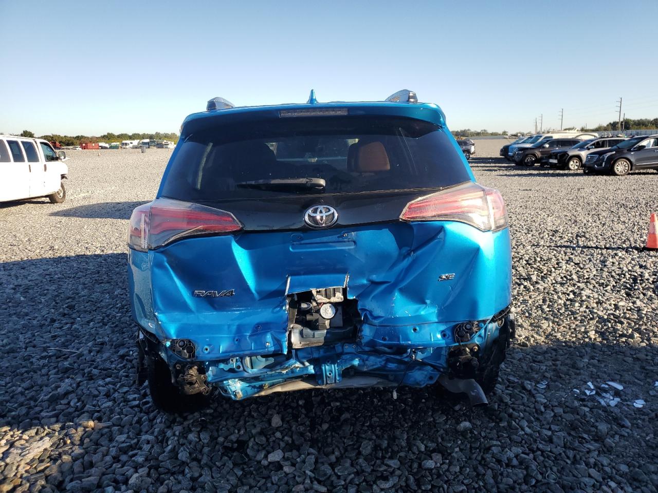 2018 Toyota Rav4 Se VIN: 2T3NFREV6JW413678 Lot: 86431675