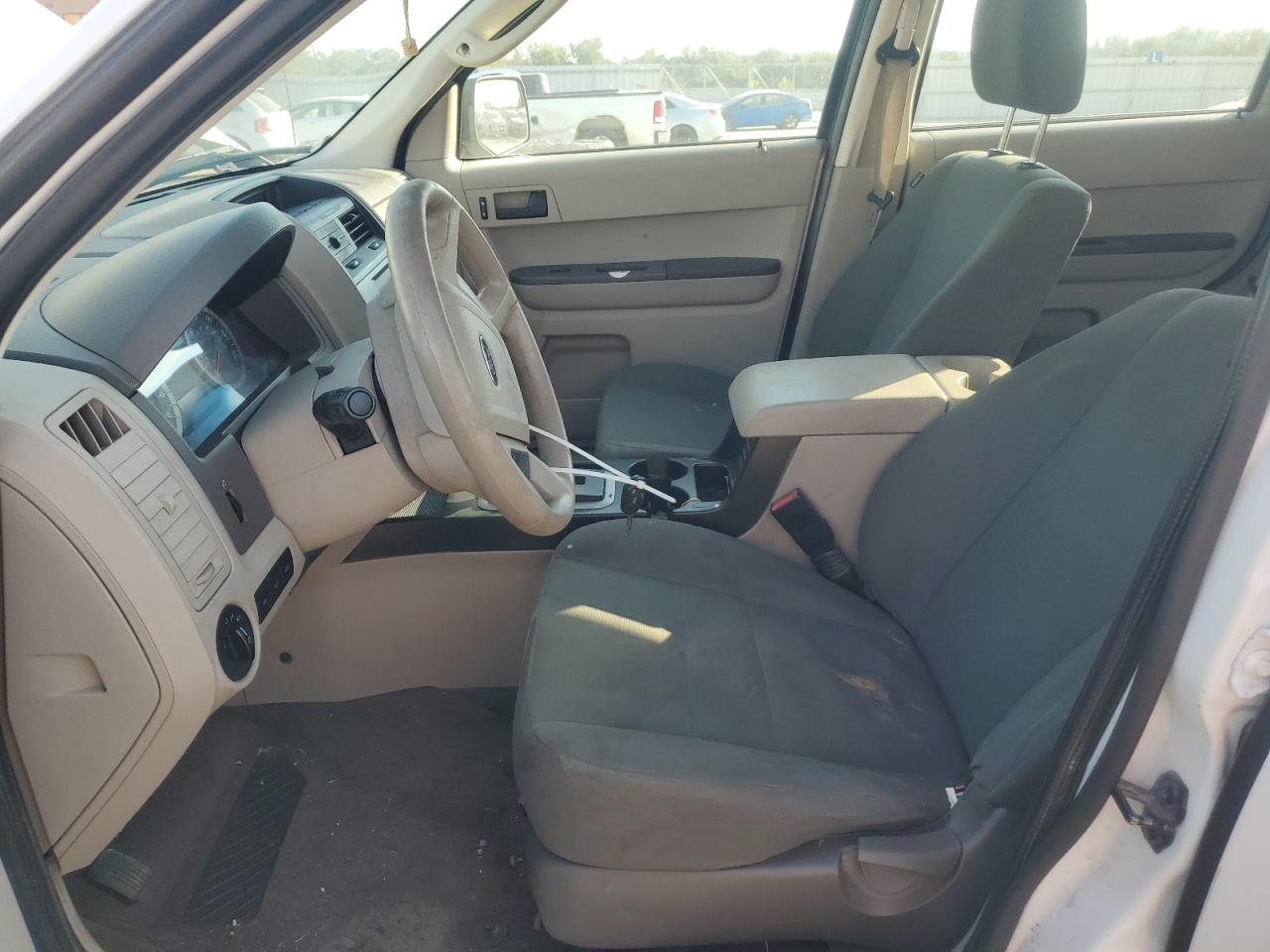 2011 Ford Escape Xls VIN: 1FMCU9C79BKC64237 Lot: 82237245