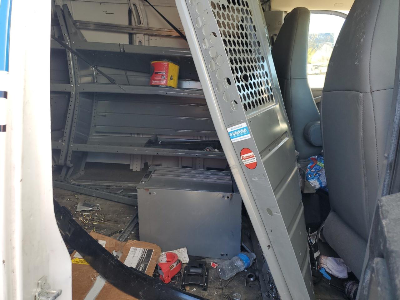 2018 Chevrolet Express G2500 VIN: 1GCWGAF11J1303618 Lot: 82580935