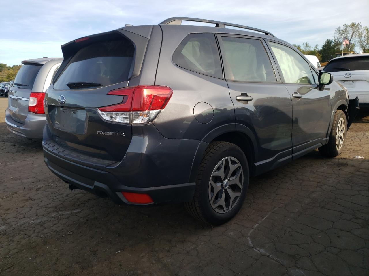 SUBARU FORESTER 2021 JF2SKAFC3MH414036 Photo 3