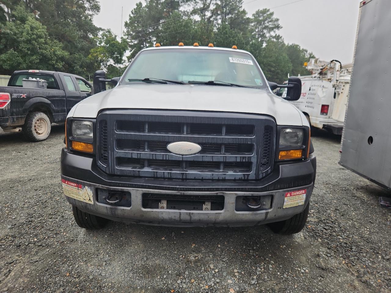 2007 Ford F550 Super Duty VIN: 1FDAF56PX7EB27707 Lot: 87265315