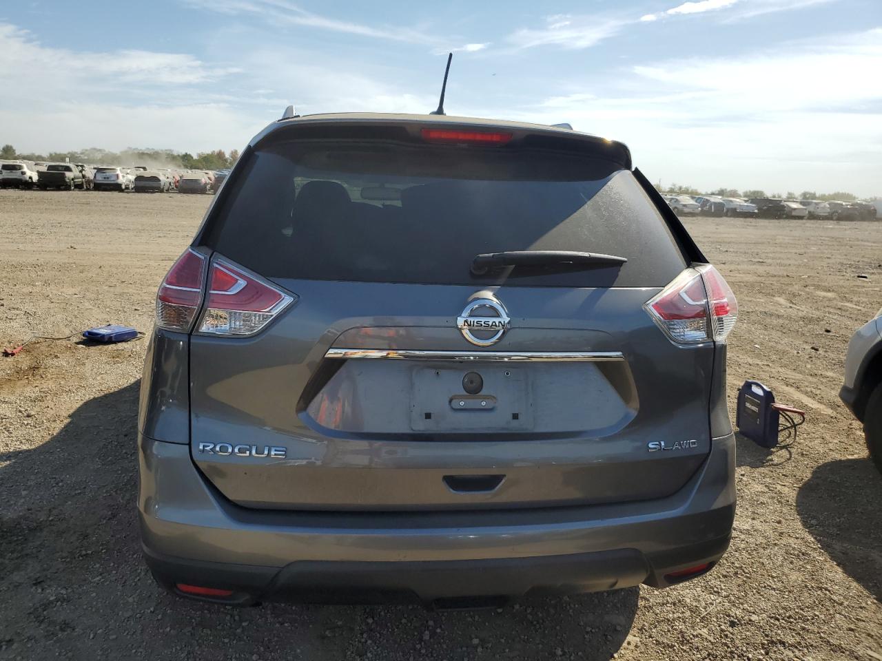 2015 Nissan Rogue S VIN: 5N1AT2MV2FC901936 Lot: 84975655