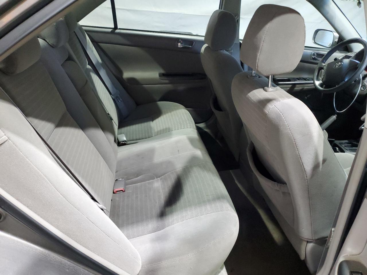 2005 Toyota Camry Le VIN: 4T1BF32K95U605136 Lot: 82298145