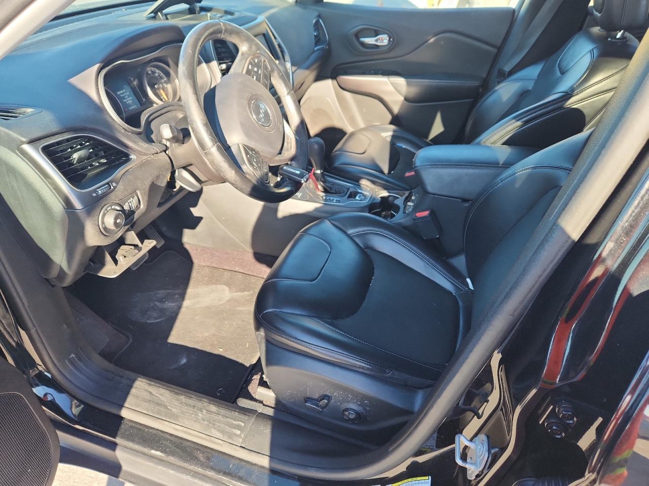 2019 Jeep Cherokee Latitude Plus VIN: 1C4PJMLB1KD182271 Lot: 82401625