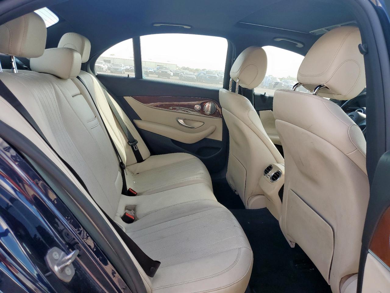 2017 Mercedes-Benz E 300 VIN: WDDZF4JB9HA035502 Lot: 85559195
