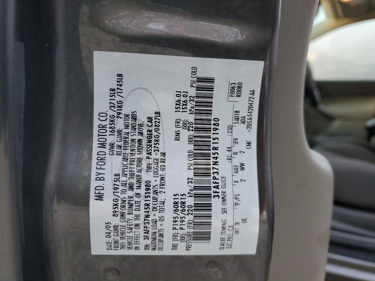 2005 Ford Focus Zx5 VIN: 3FAFP37N45R151980 Lot: 86819635