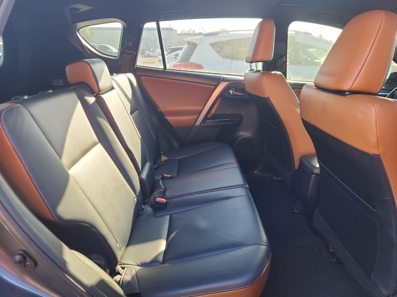 2017 Toyota Rav4 Se VIN: JTMNFREV6HD103523 Lot: 84820525