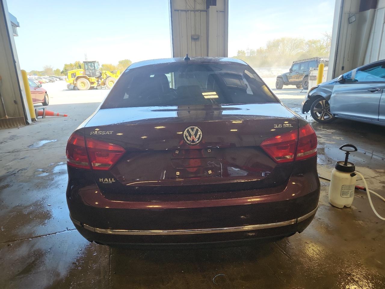 2013 Volkswagen Passat Sel VIN: 1VWCM7A39DC003127 Lot: 84955975