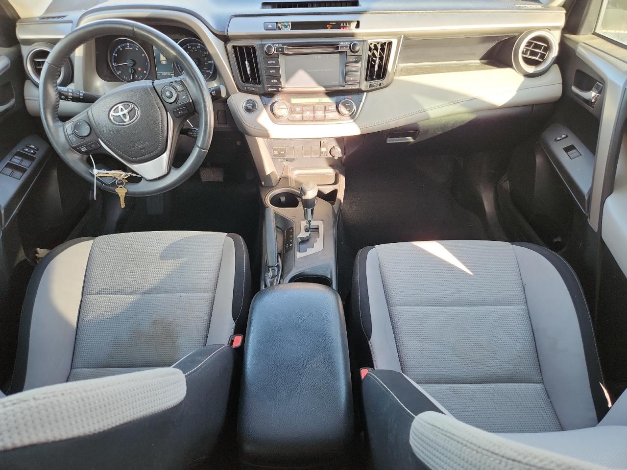 2017 Toyota Rav4 Xle VIN: 2T3RFREV5HW677955 Lot: 83836505