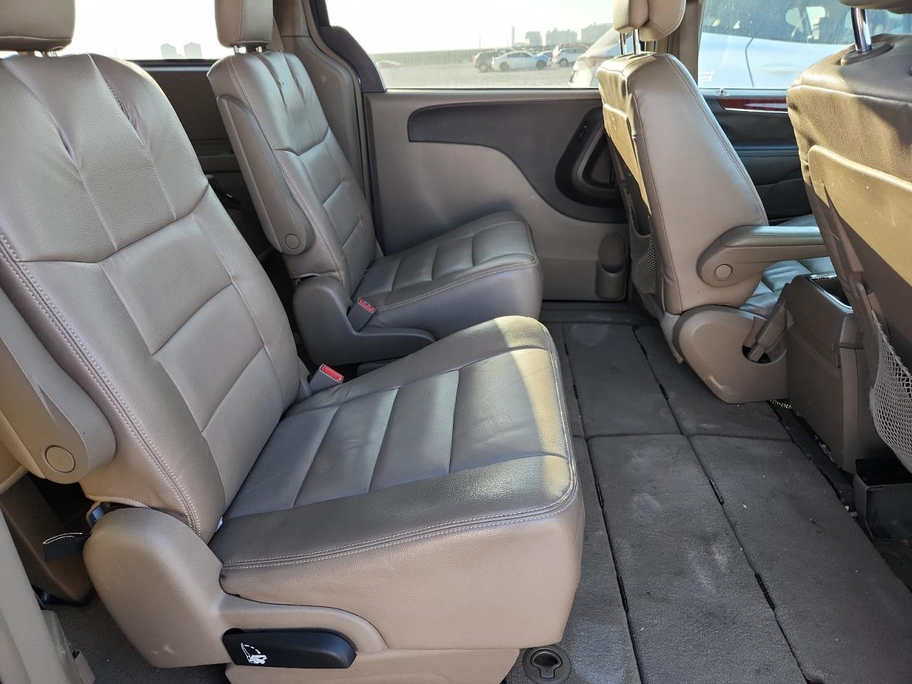 2014 Chrysler Town & Country Touring VIN: 2C4RC1BG1ER138934 Lot: 85734365