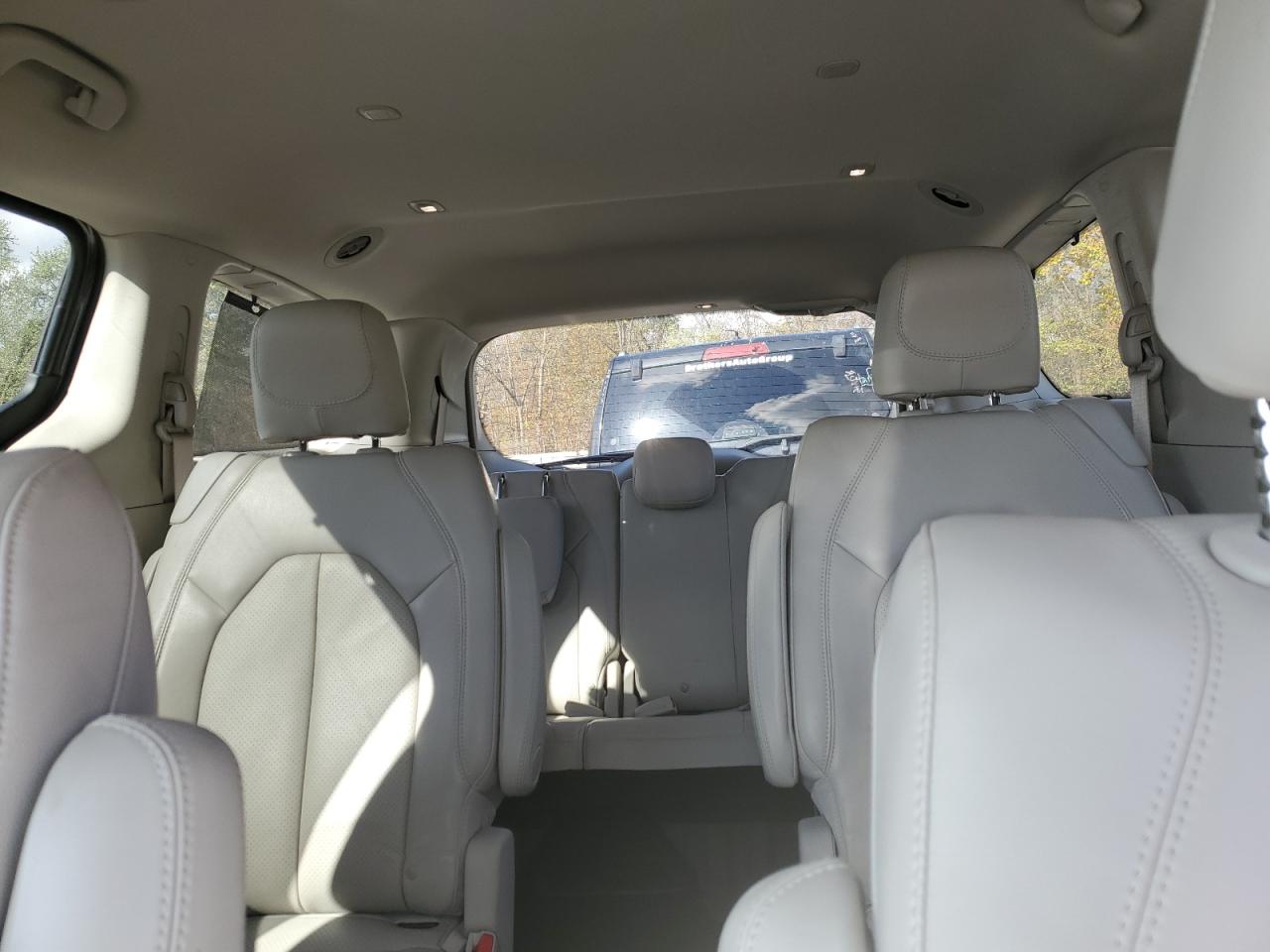 2021 Chrysler Pacifica Touring L VIN: 2C4RC1BG2MR500560 Lot: 86866675