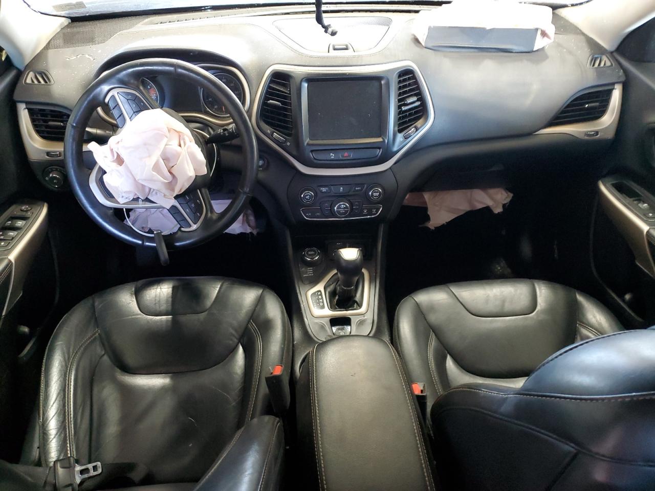 2018 Jeep Cherokee Limited VIN: 1C4PJMDB2JD564371 Lot: 81949035