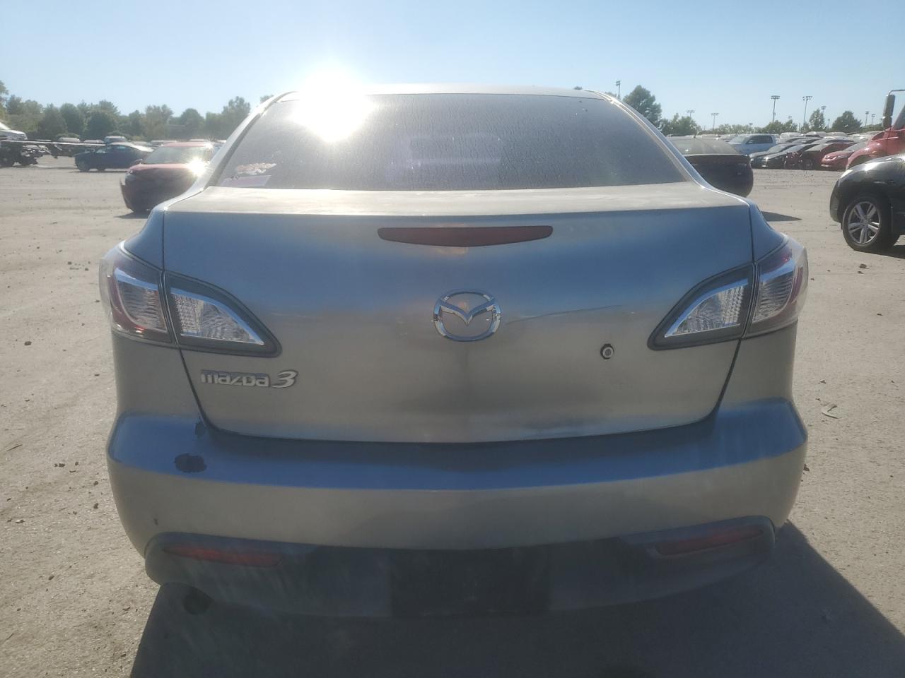 2011 Mazda 3 I VIN: JM1BL1UGXB1424344 Lot: 85733805