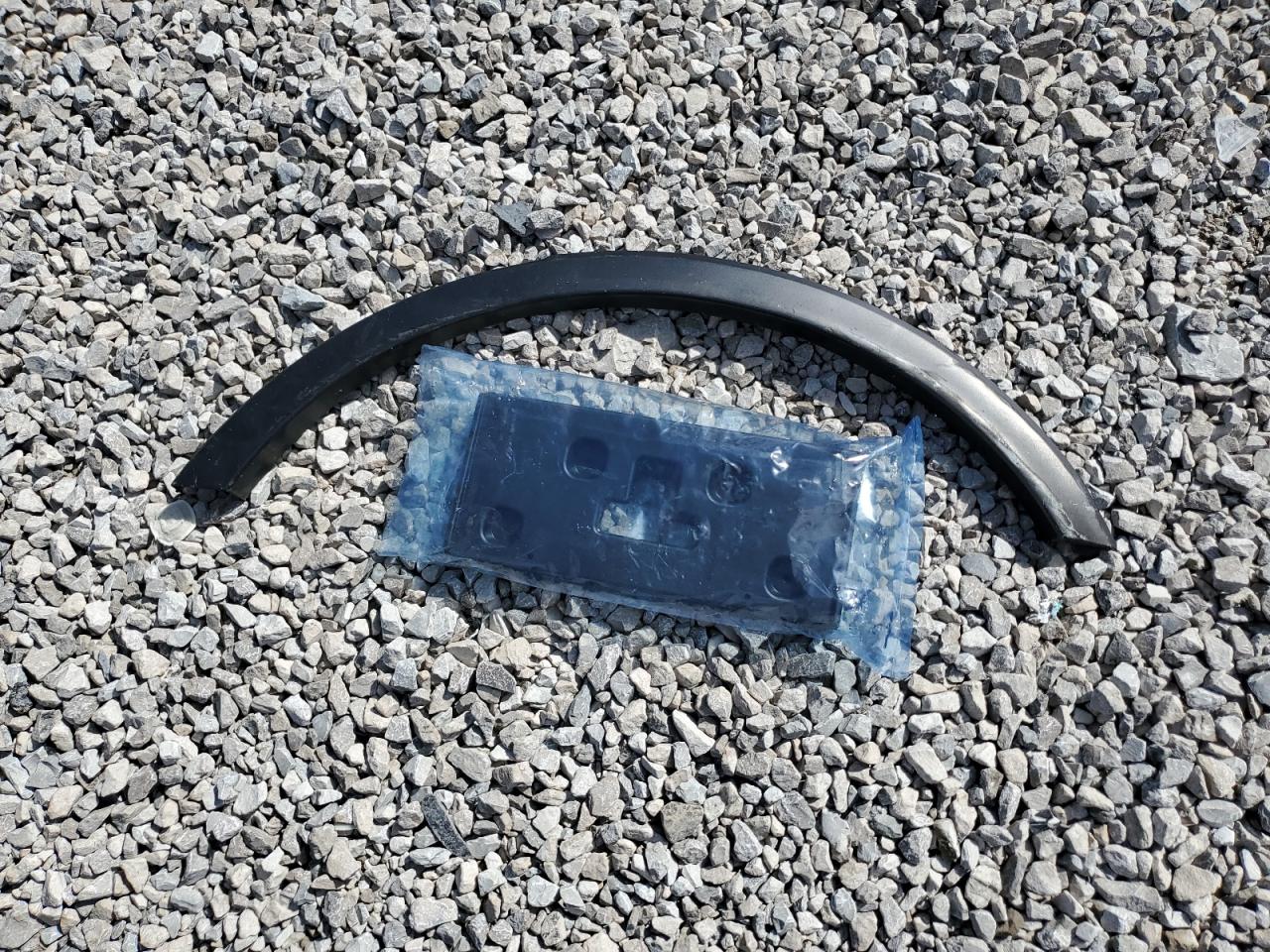 2019 Buick Encore Essence VIN: KL4CJCSM0KB840552 Lot: 85665765