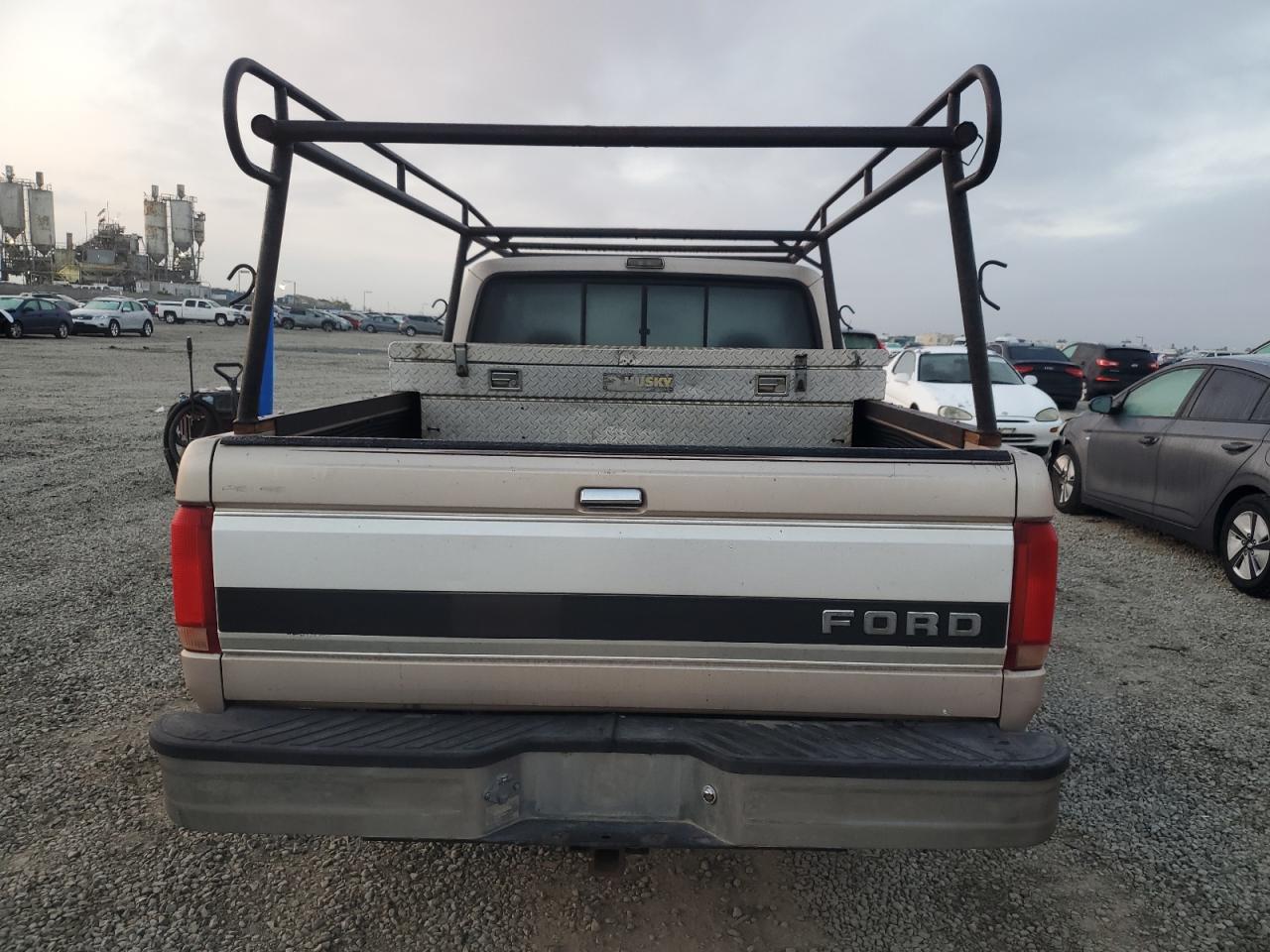 1992 Ford F150 VIN: 1FTEX15N0NKA46015 Lot: 82639185