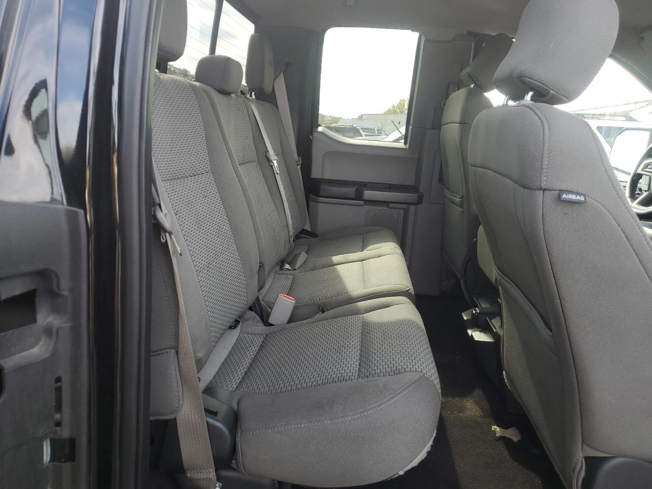 2017 Ford F150 Super Cab VIN: 1FTEX1EP0HKD62133 Lot: 82583995