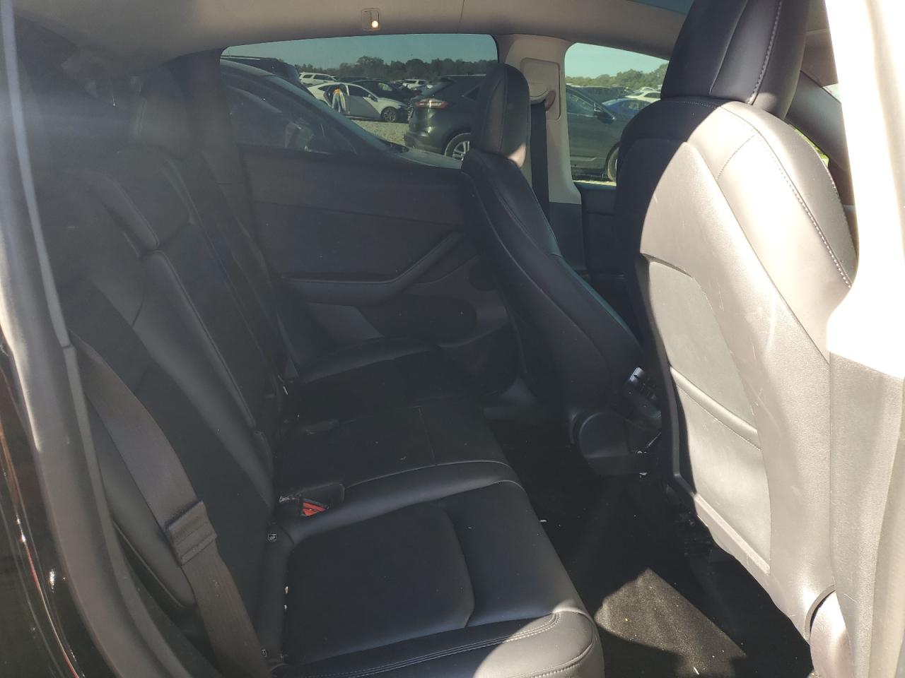 2022 Tesla Model Y VIN: 7SAYGDEF0NF380620 Lot: 81893855