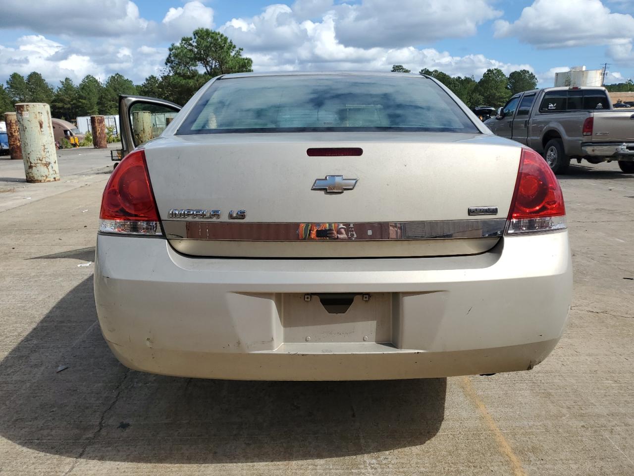 2008 Chevrolet Impala Ls VIN: 2G1WB55K081299185 Lot: 82258035