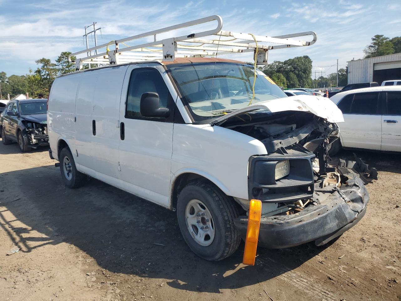 2008 Chevrolet Express 15 VIN: 1GCFG15X981198925 Lot: 81922715