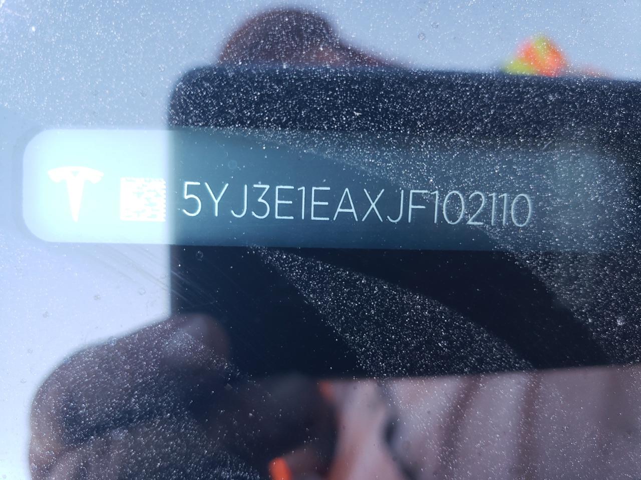 2018 Tesla Model 3 VIN: 5YJ3E1EAXJF102110 Lot: 85407355