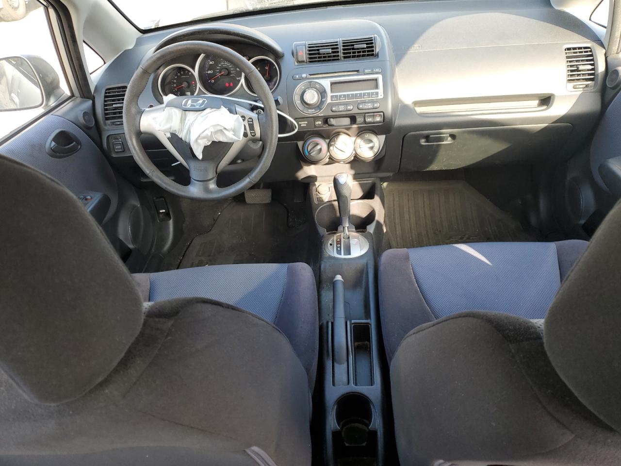 2007 Honda Fit S VIN: JHMGD38647S028183 Lot: 85389165