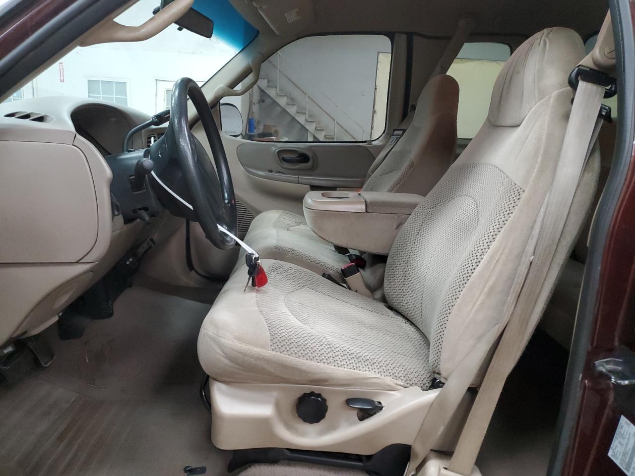 2000 Ford F150 VIN: 1FTRX18L2YNB42369 Lot: 85700955