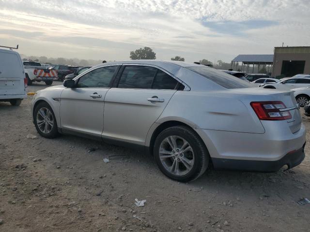 Sedans FORD TAURUS 2013 Srebrny