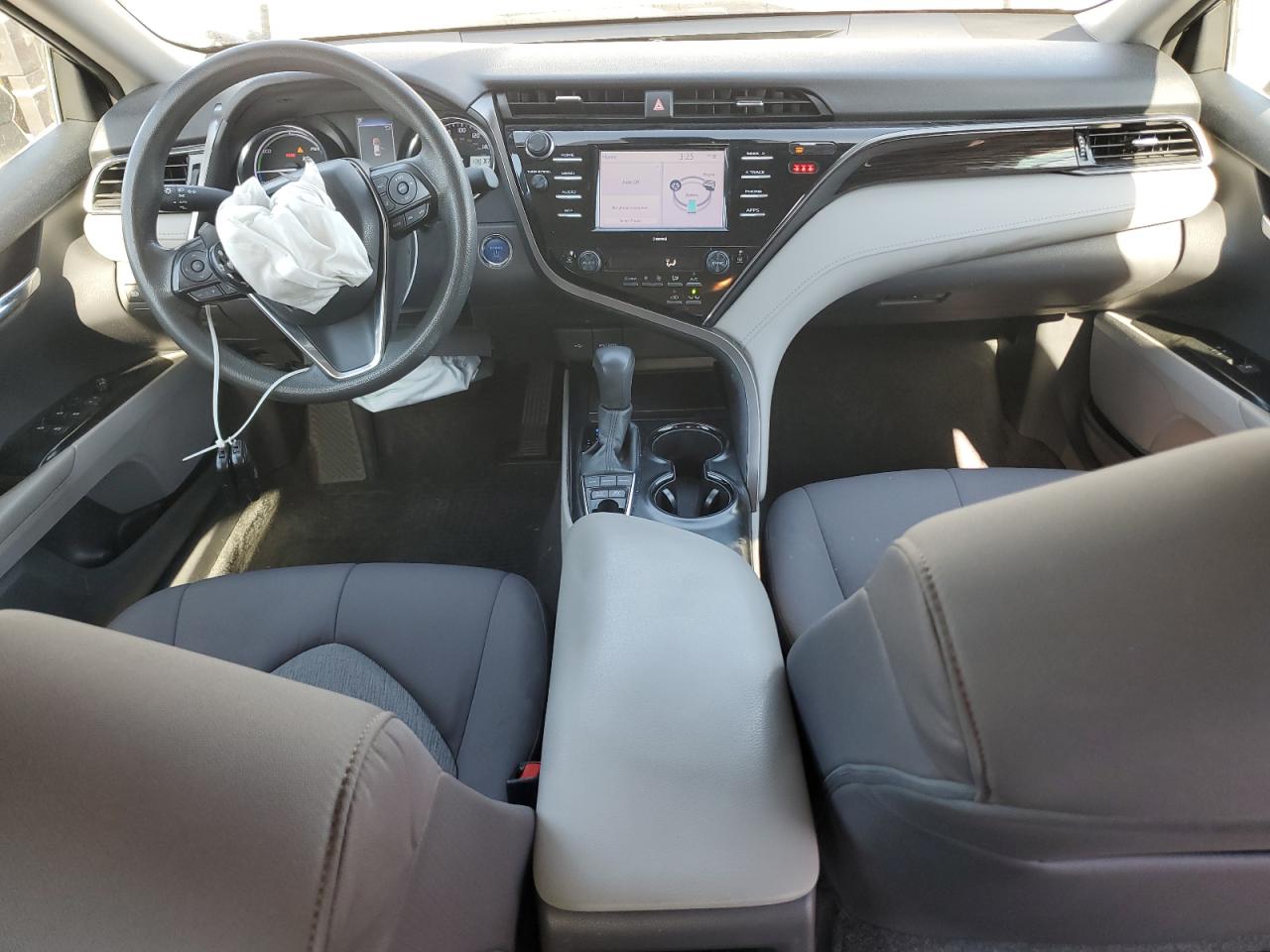 2020 Toyota Camry Le VIN: 4T1C31AK9LU017687 Lot: 82233015