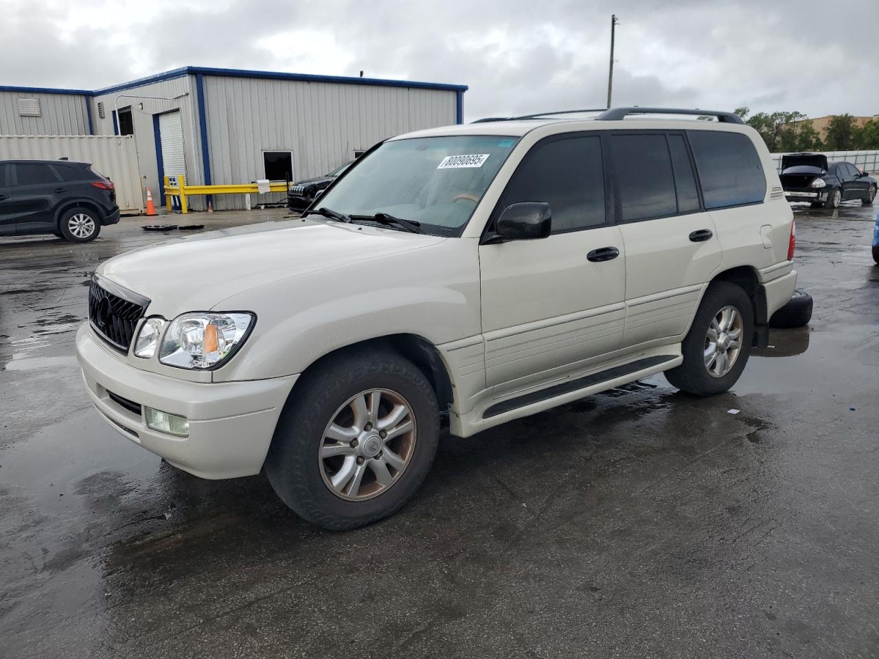 LEXUS LX470 2004. Lot# 80090695. VIN JTJHT00W643539156. Photo 1