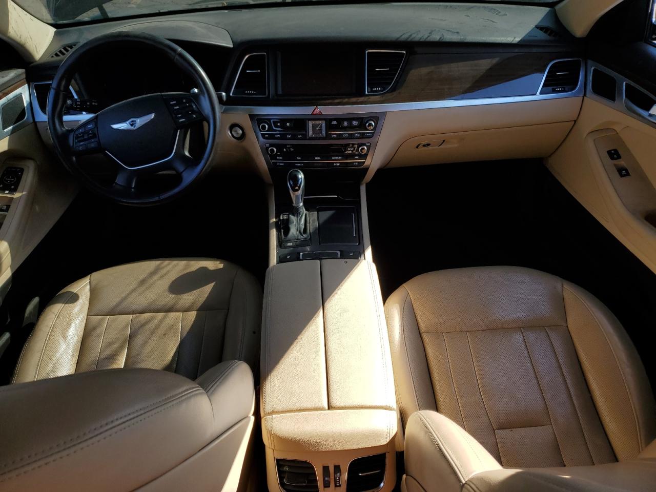 2015 Hyundai Genesis 3.8L VIN: KMHGN4JE9FU085824 Lot: 85309395