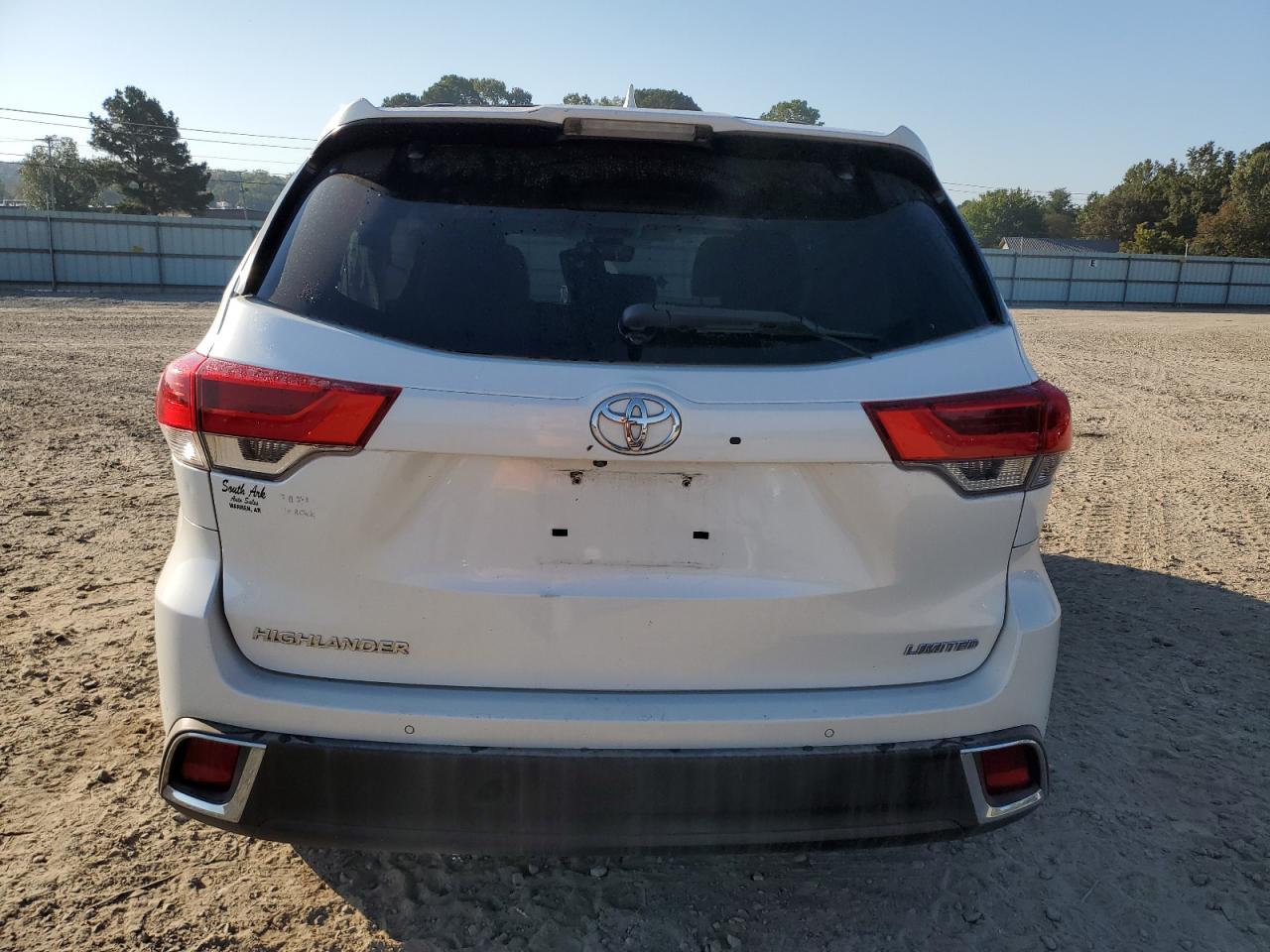 2017 Toyota Highlander Limited VIN: 5TDYZRFH5HS226778 Lot: 82345105