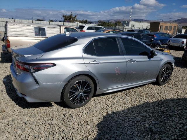  TOYOTA CAMRY 2021 Серебристый