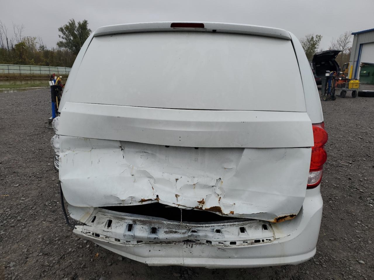 2015 Ram Tradesman VIN: 2C4JRGAG2FR587119 Lot: 82376685